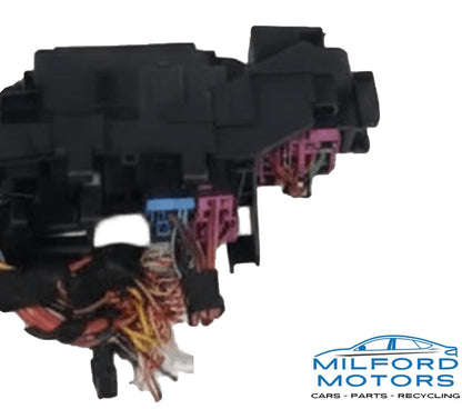 Fuse Box Engine Compartment Fits 2015 Audi A8 quattro Sedan 4.0L