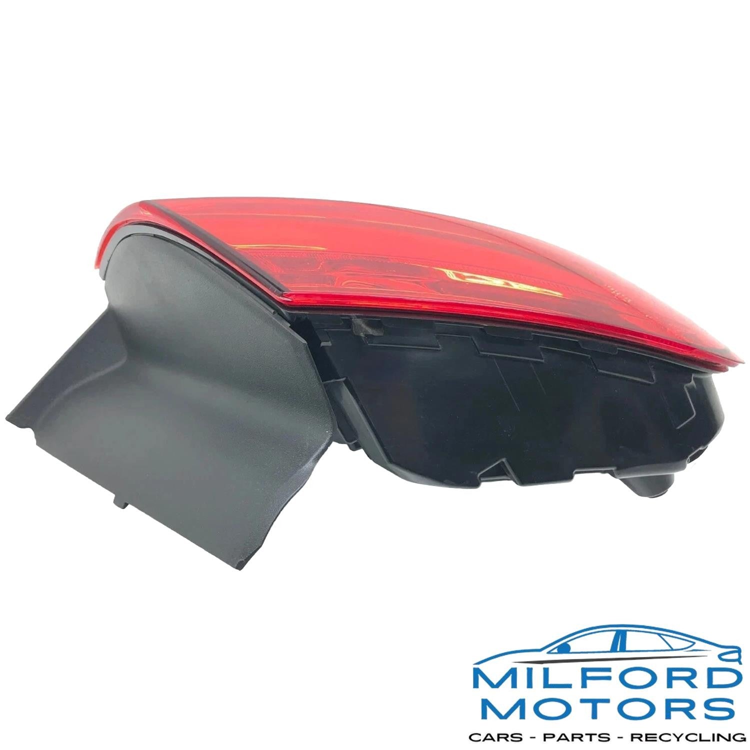 Driver Side Tail light Quarter Panel Mounted Fits 2015 Audi A8 quattro Sedan V8