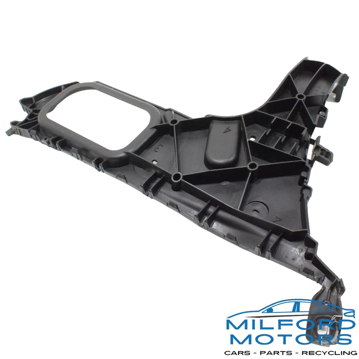 Rear Bumper Left Side Guide Mount Support Bracket - 2015 Audi Q7 Quattro 3.0L
