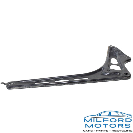 Rear Right Side Floor Pan Rail Mount Bracket - 2016 Toyota Corolla Sedan 1.8L