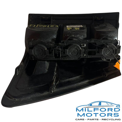 OEM Passenger Side Tail Light Fits 2005-2006 Jeep Grand Cherokee Laredo 3.7L