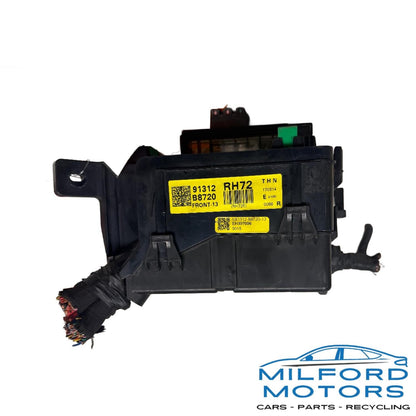 Engine Compartment Fuse Box Fits 2017-2019 Hyundai Santa Fe 3.3L AWD