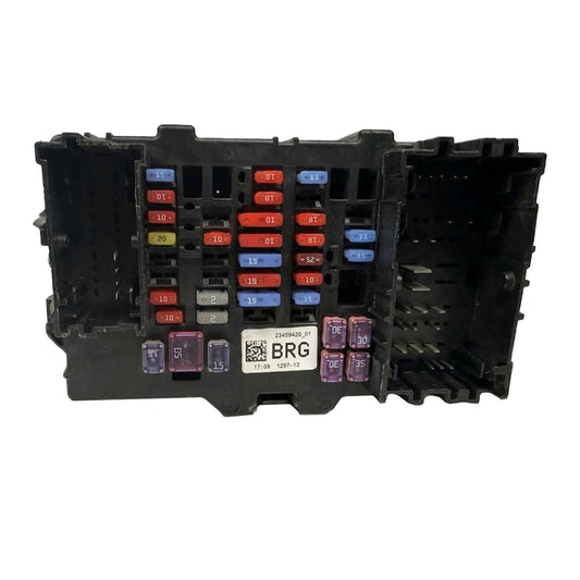 Driver Side Cabin Fuse Box ID:23443946 Fits 2017 Chevrolet Silverado 1500 5.3L