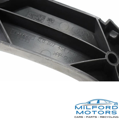 Rear Bumper Right Side Guide Bracket - 2015 Audi Q7 3.0T quattro Premium Plus V6