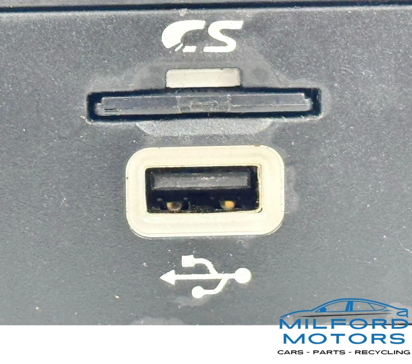 SD Card Slot USB Pocket Plug Media Interface - 2013 Fusion Titanium Sedan 2.0L