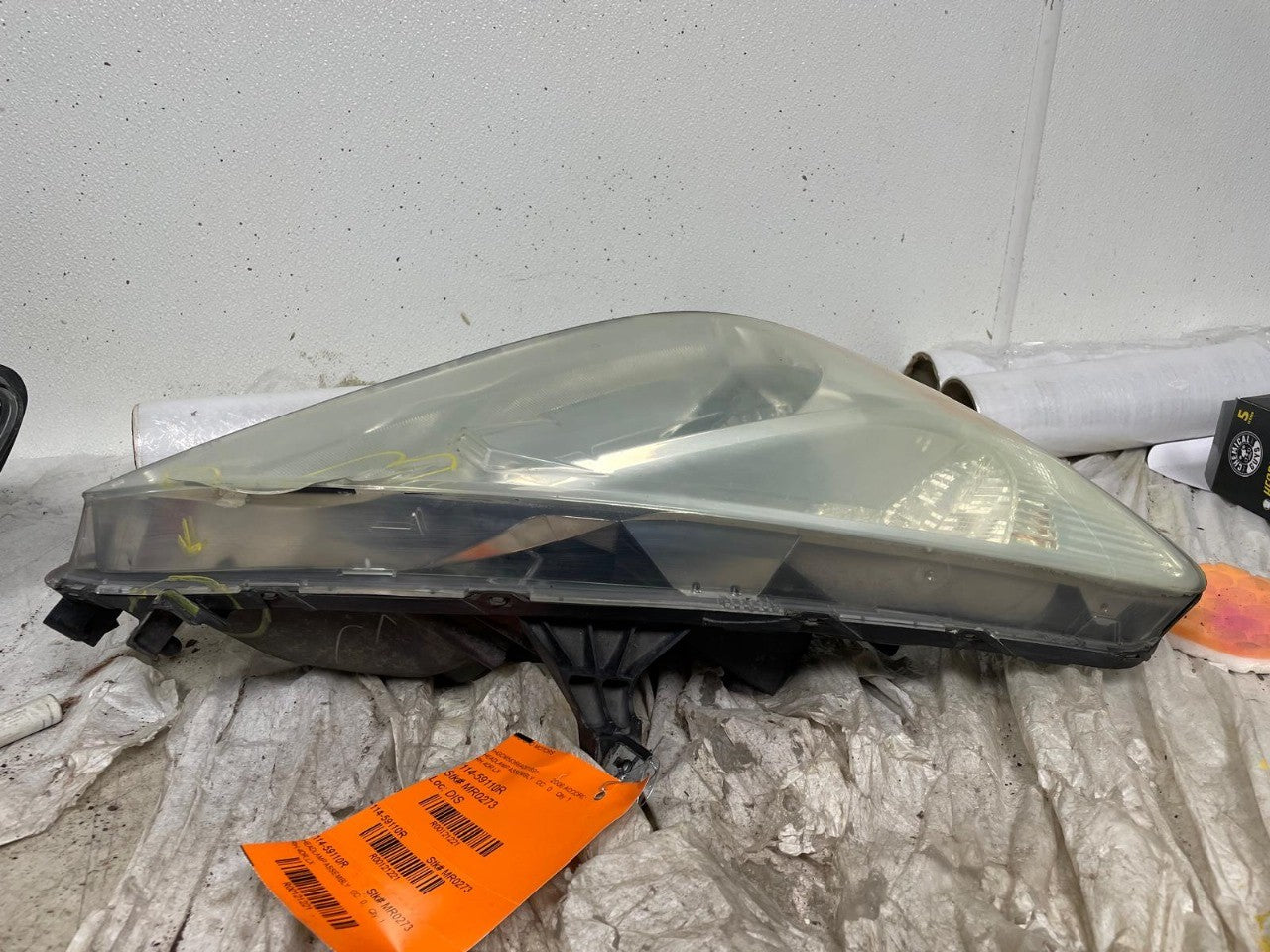 Passenger Side Headlight Assembly Fits 2006 Honda Accord 2.4L