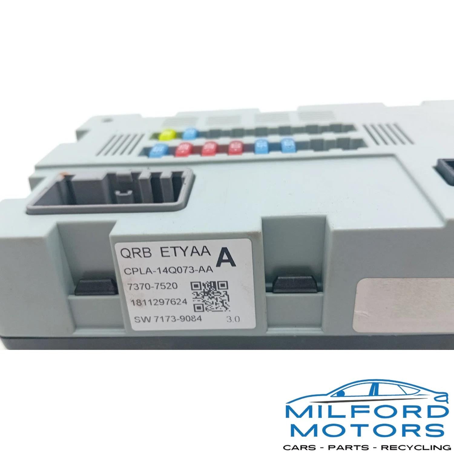 Fuse Box Multi Function Relay Fits 2019 Land Rover Range Rover Velar 2.0L