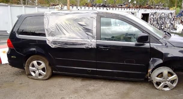 Driver Side Front Door Assembly Fits 2009-2014 Volkswagen Routan SE 3.8L