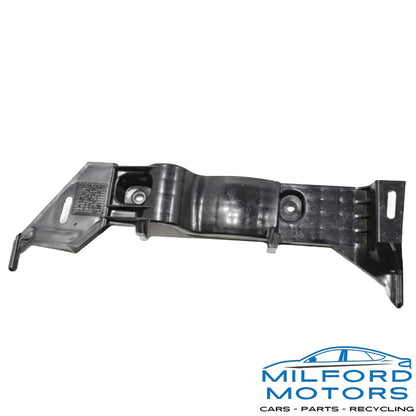 Right Side B-Pillar Trim Panel Bracket - 2015 Audi Q7 Quattro Premium Plus 3.0L
