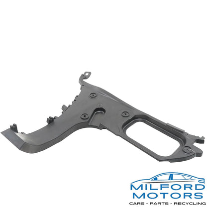 Rear Bumper Right Side Guide Bracket - 2015 Audi Q7 3.0T quattro Premium Plus V6