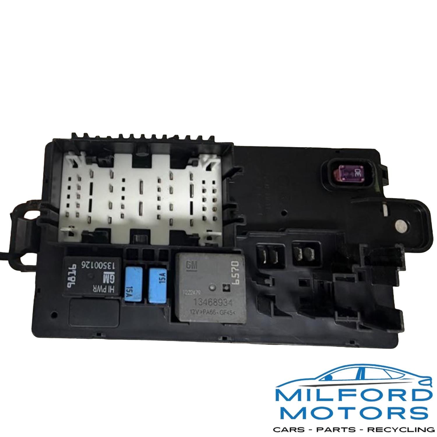 Cabin Fuse Box Fits 2022 Chevrolet Silverado 3500HD 6.6L