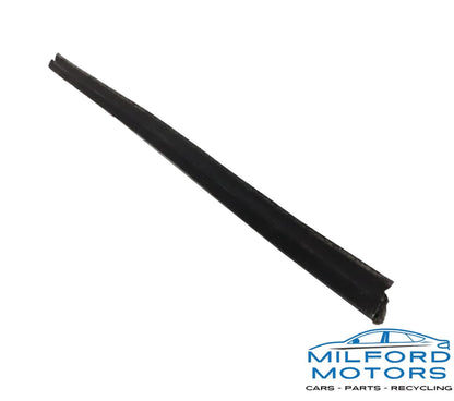 Front Left Side Door Window Weatherstrip Seal Fits 2013 Ford Fusion Sedan 2.0L
