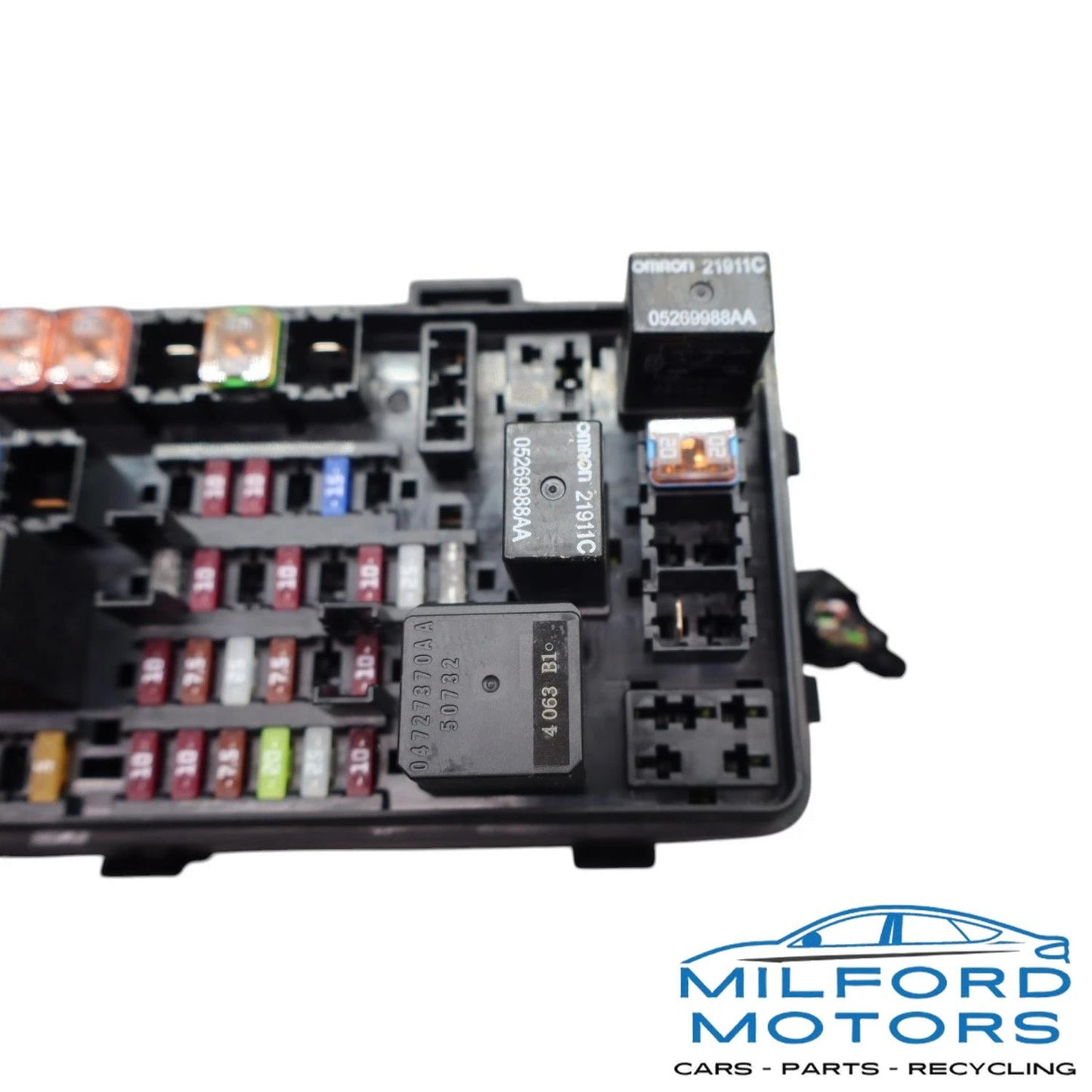 Engine Bay Fuse Power Block Junction Box 2016 Maserati Ghibli Sedan 3.0L