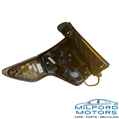 Passenger Side Tail Light Assembly w/ Clear Lens Fits 16-2019 Ford Explorer 3.5L