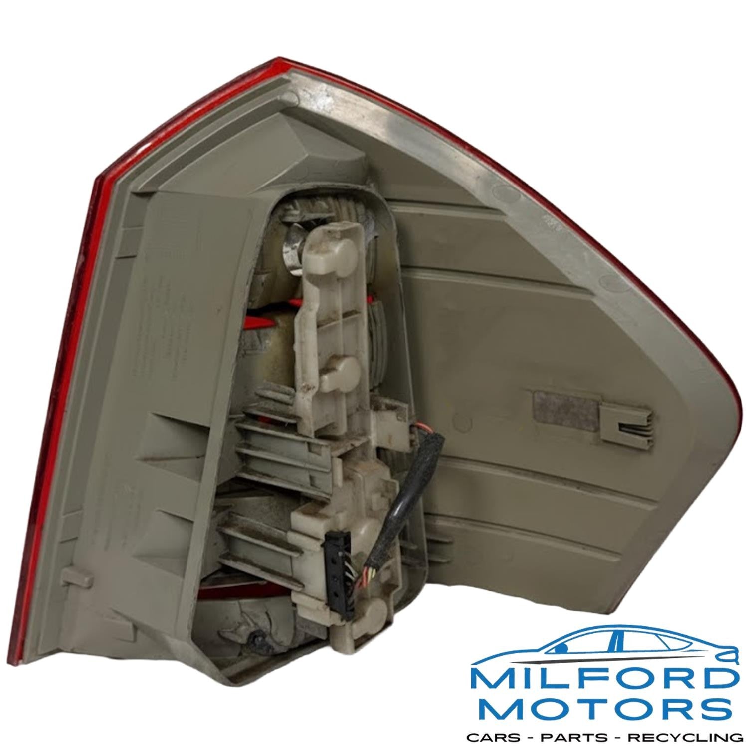 Driver Tail Light 164 Type Upper Fits 2007 Mercedes-Benz GL-Class GL 450 4.7L
