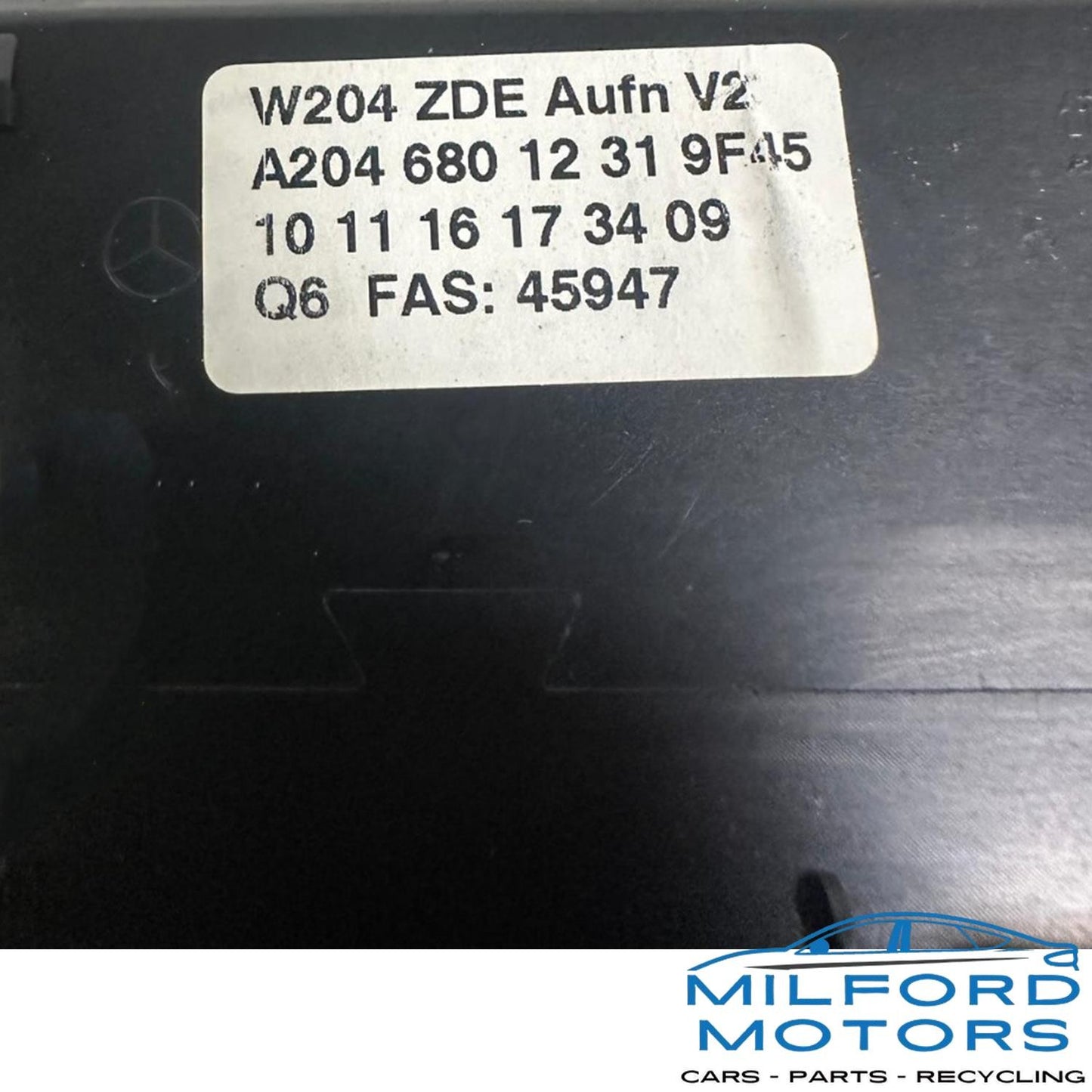Info-GPS-TV Screen Display w/o Naviagtion Fits 2008-2011 Mercedes-Benz C300 3.0L