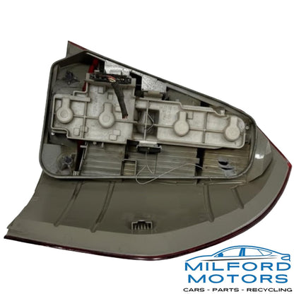 Driver Tail Light 164 Type Upper Fits 2007 Mercedes-Benz GL-Class GL 450 4.7L