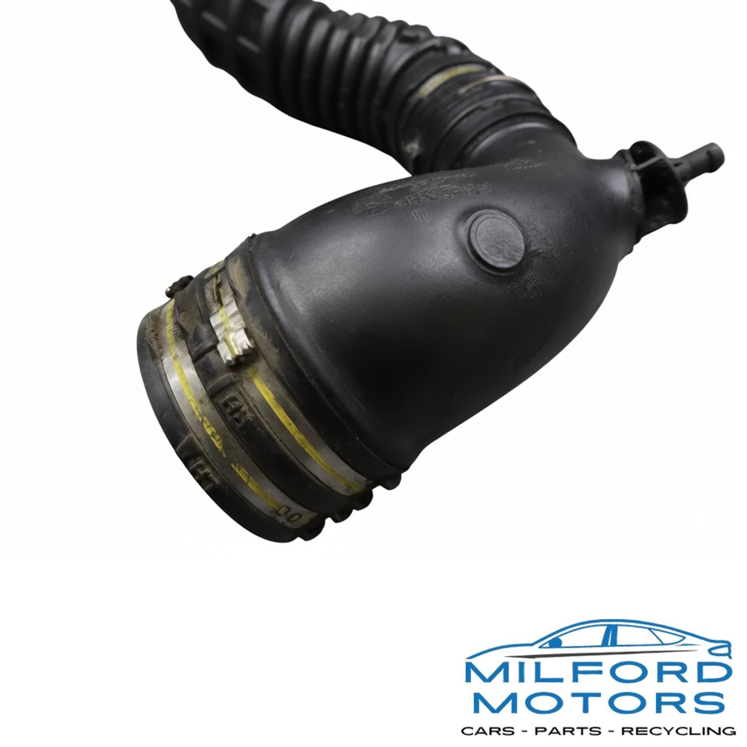 RH Air Intake Duct Pipe Hose w/ Air Flow Sensor Fits 2016 Maserati Ghibli 3.0L