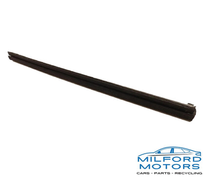 Front Right Side Door Window Weatherstrip Seal Fits 2013 Ford Fusion Sedan 2.0L