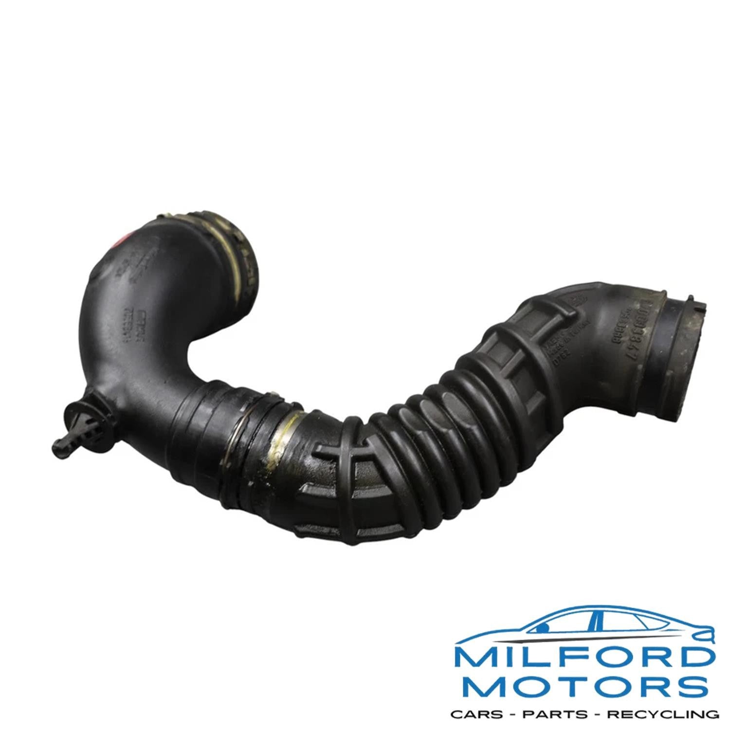 RH Air Intake Duct Pipe Hose w/ Air Flow Sensor Fits 2016 Maserati Ghibli 3.0L