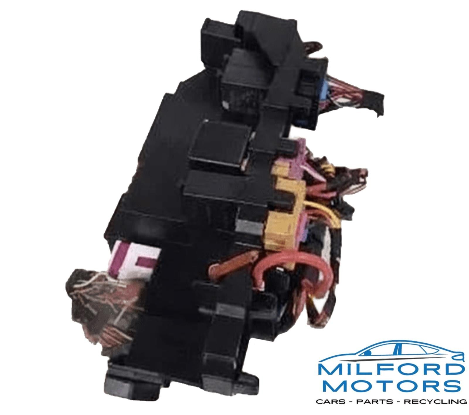 Fuse Box Engine Compartment Fits 2015 Audi A8 quattro Sedan 4.0L