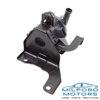 Engine Motor Heater Water Pump w/ Bracket Fits 2017 Toyota Mirai Sedan