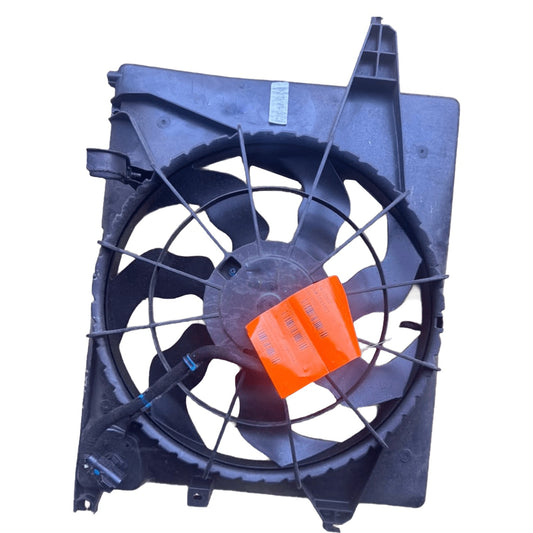 Radiator Fan Motor Fan Assembly Fits 2013-2018 Hyundai Santa Fe KIA Sorento 2.4L