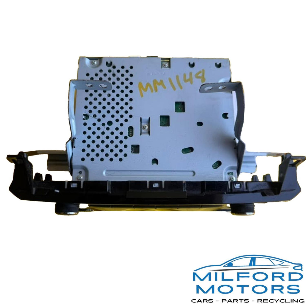 Radio Audio Receiver AM-FM-CD Single Disc Fits 2017 Nissan Rogue 2.5L 281856FL0A