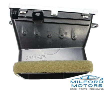 Front Left Side Dashboard Air Vent Grille - 2015 Audi A8 quattro Sedan 4.0L