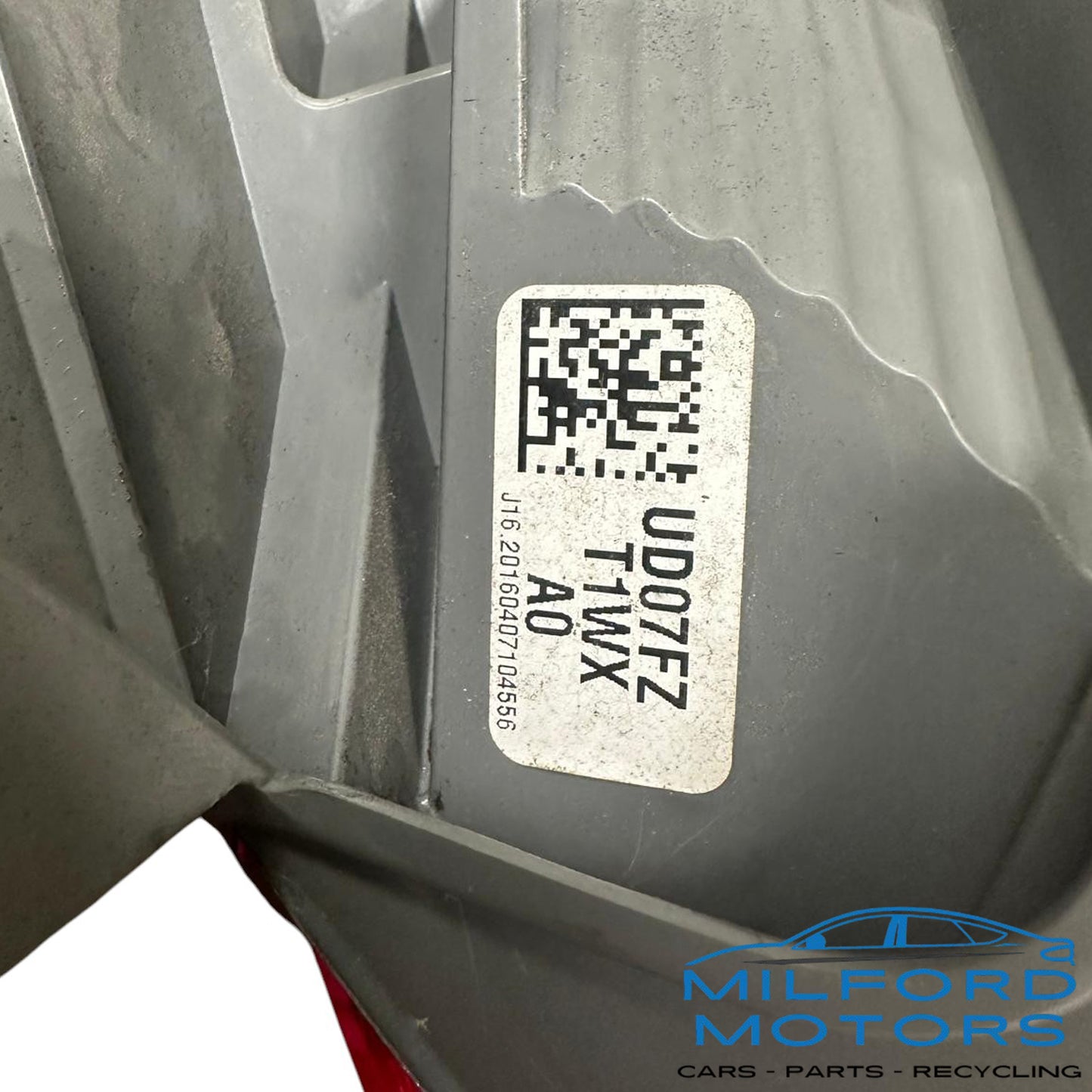 Driver Side Tail light Lamp Fits for 2015-2016 Honda CR-V SE 2.4L