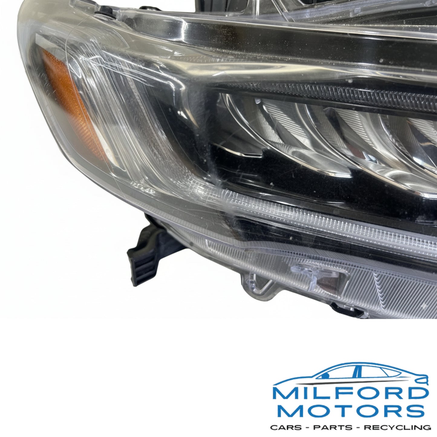 USED Passenger Side Headlight LED High-Beam  Fits 18-2022 Honda Accord LX 1.5L