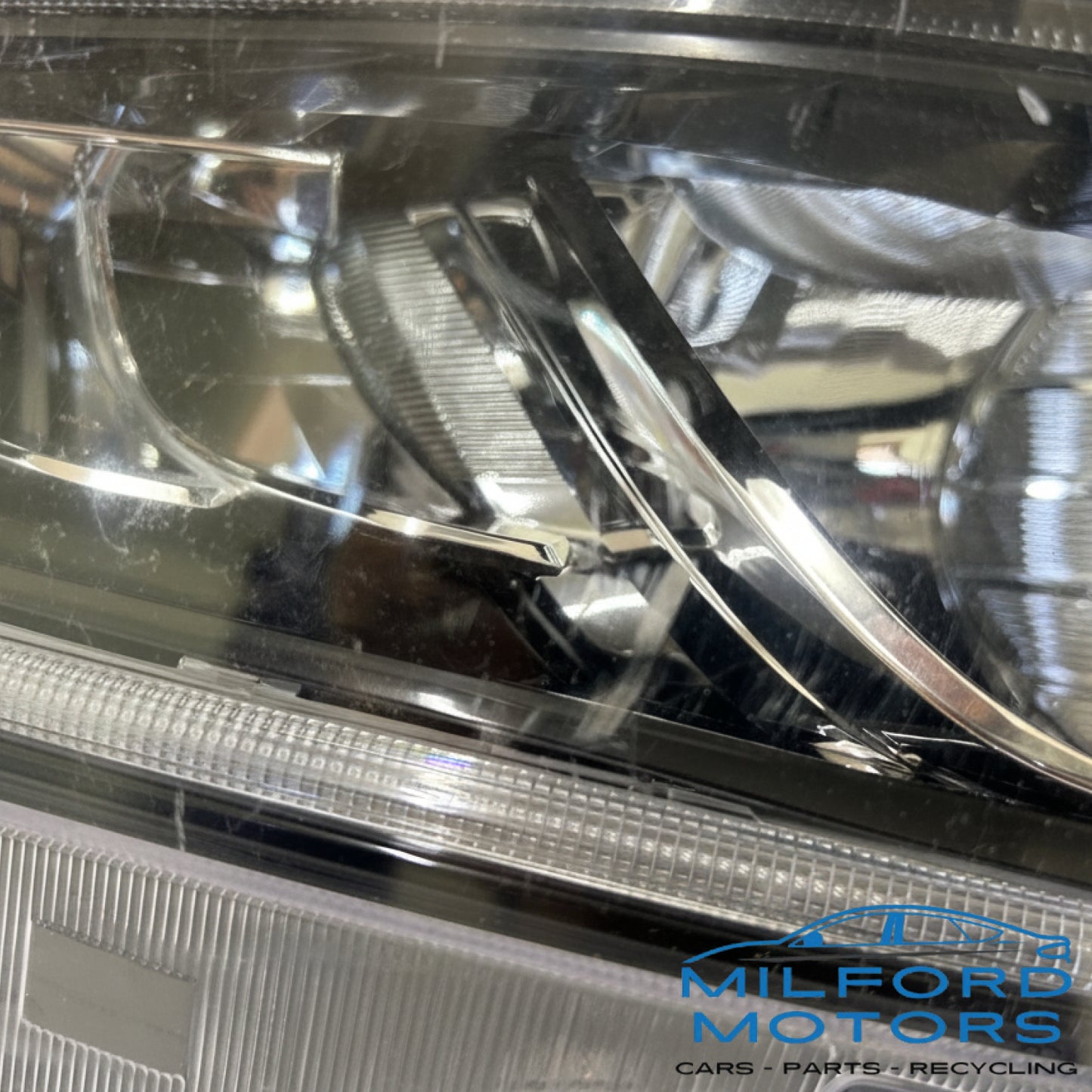 USED Passenger Side Headlight LED High-Beam  Fits 18-2022 Honda Accord LX 1.5L