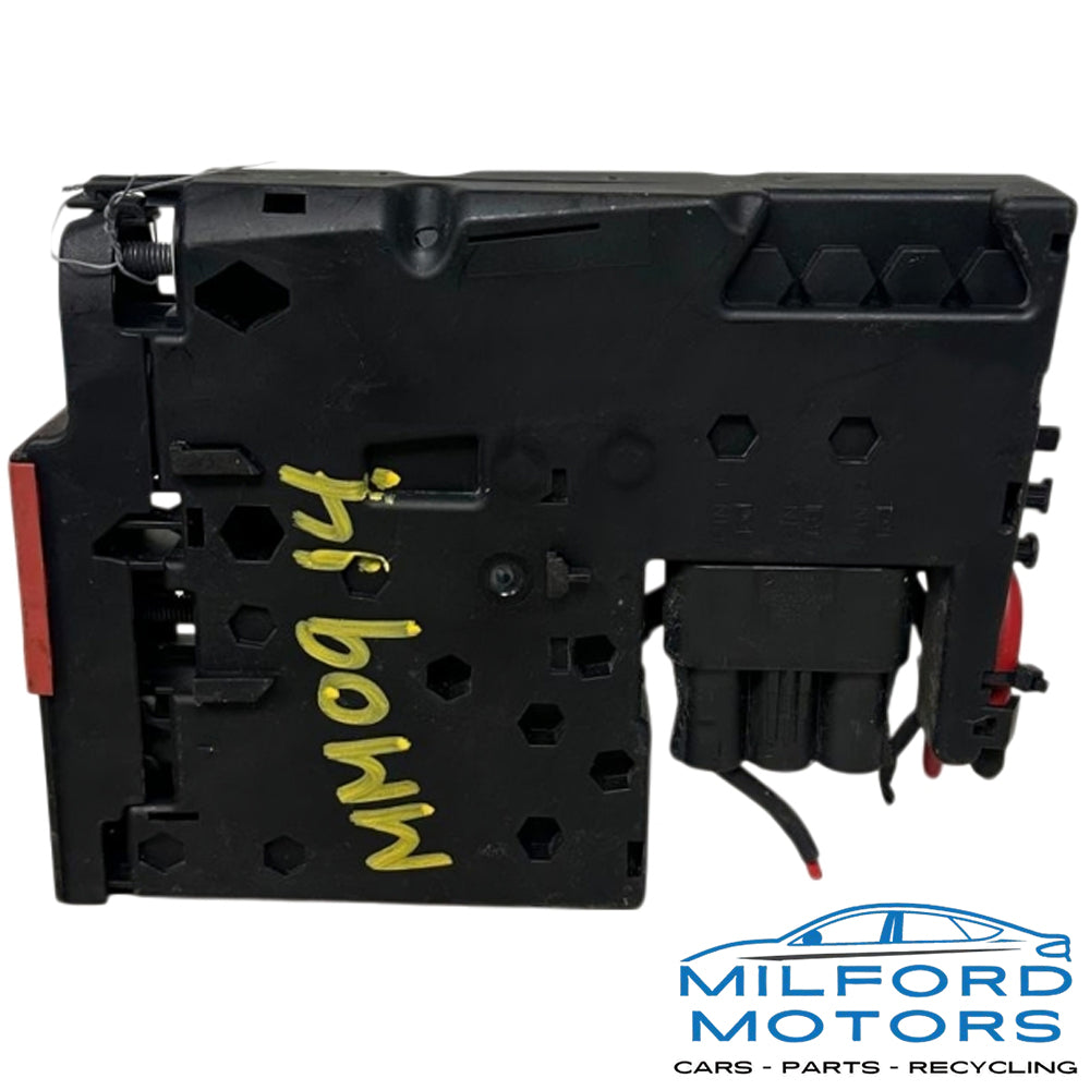 Fuse Relay Box Engine Compartment 2013-2015 Mercedes-Benz C300 Sedan 3.5L