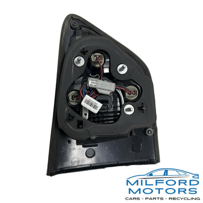 Passenger Side Tail Lamp Lid Mounted Fits 2013-2017 Chevrolet Traverse 3.6L