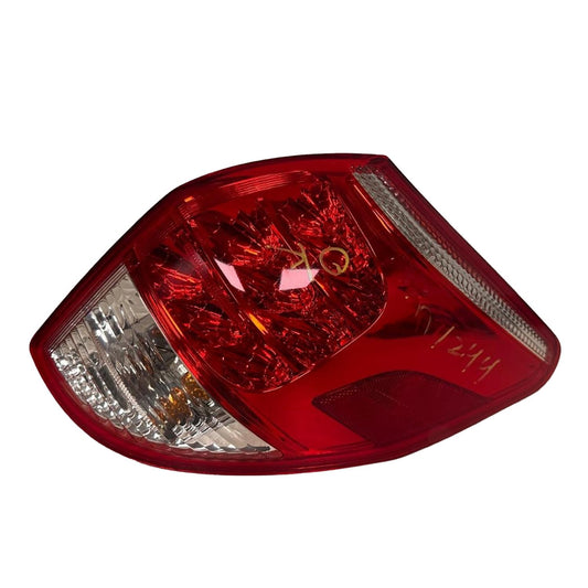 Passenger Side Tail Light Fits 2006-2008 Toyota RAV4 2.4L