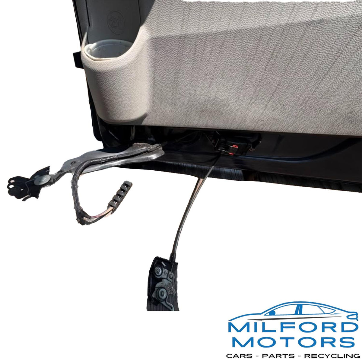 Front Right Sliding Door Assembly – 2008-2020 Chrysler Town & Country / Dodge Grand Caravan 145K Miles