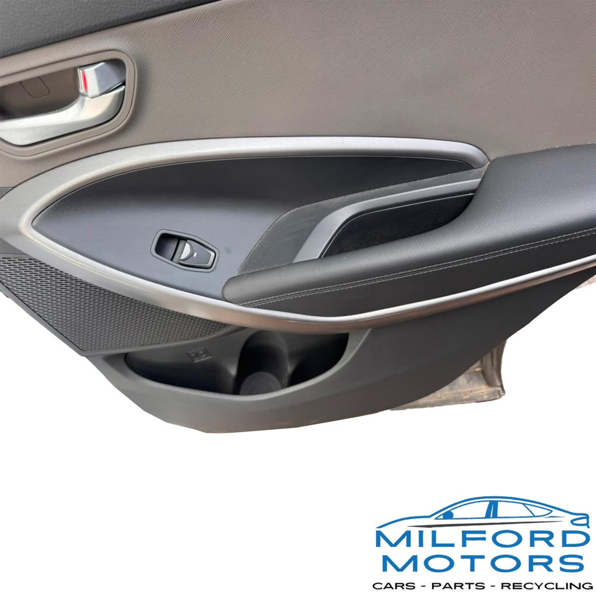 2013–2018 Hyundai Santa Fe Sport Rear Right Door Assembly – 63,561 Miles