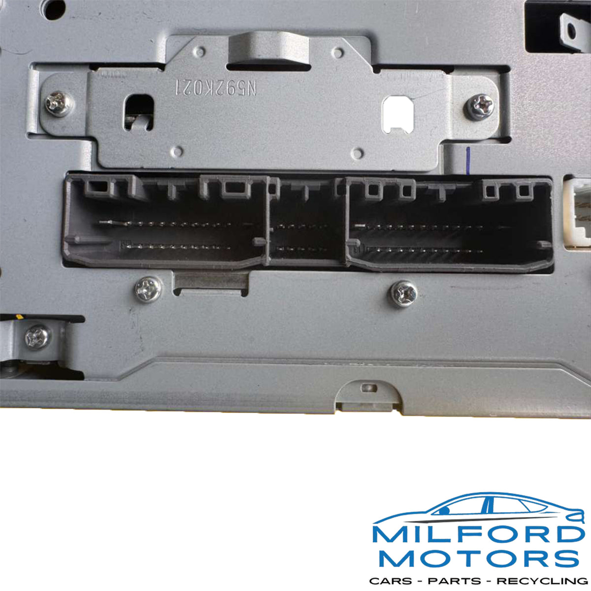 Used OEM Radio Audio Receiver w/ Navigation 6.5" Touchscreen RHB – 2012–2020 Dodge Grand Caravan Chrysler Town & Country – 68485778AA