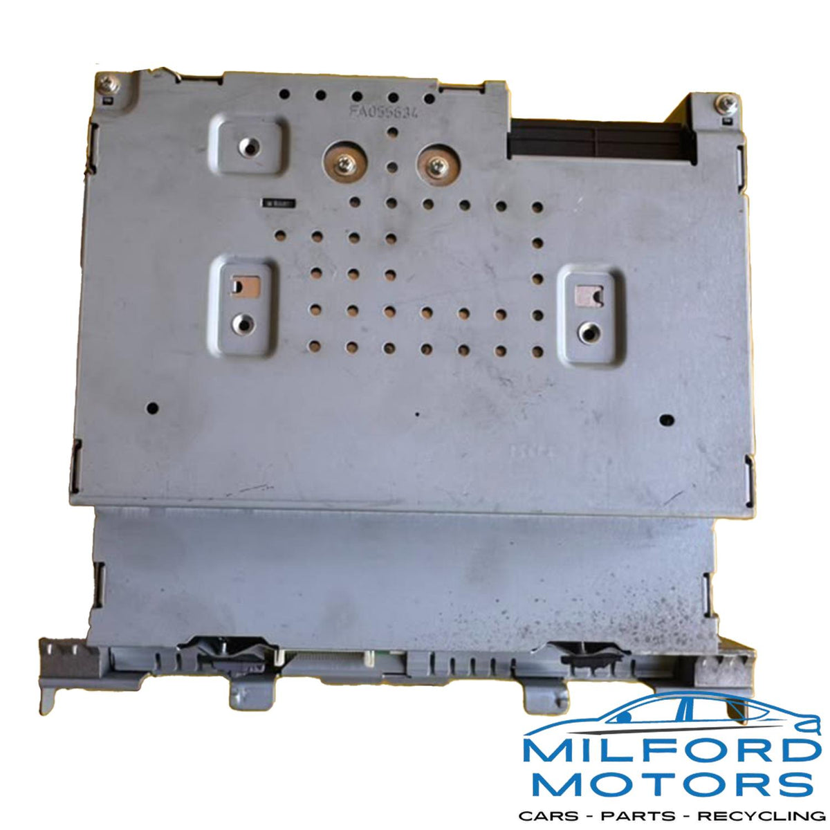 Used 2014 Mercedes CLA250 B250 OEM Radio Audio Receiver 2469000612 2469009912