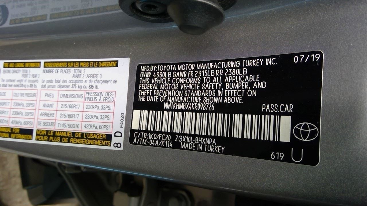 2019 Toyota C-HR Front Door Driver Master Window Switch 84040-33170 / 84040-F4010 66K Miles