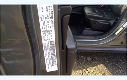 2011-2013 Jeep Grand Cherokee Right Passenger Side Quarter Panel Tail Light OEM 55079420AG Used