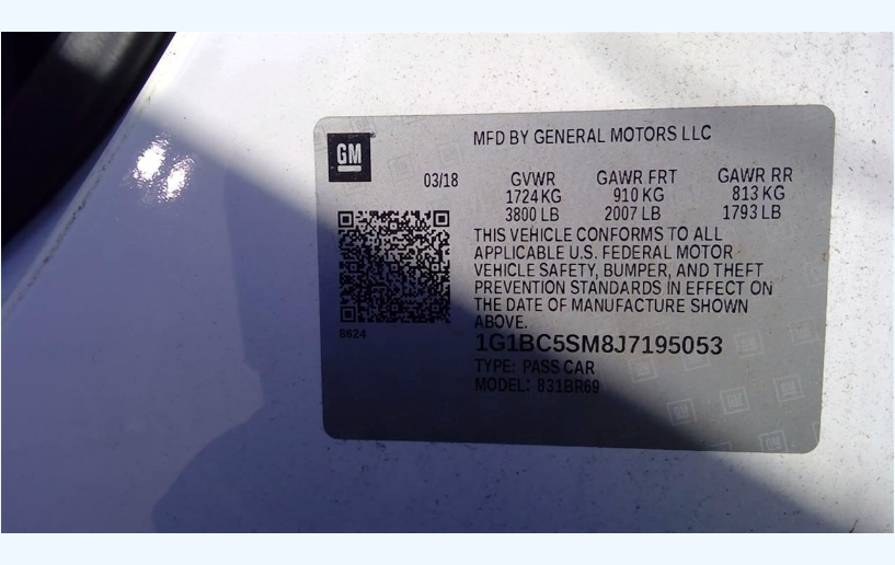Used OEM Left Outer Tail Light Quarter Panel Mounted Black Housing 2017–2019 Chevrolet Cruze Sedan 84226228